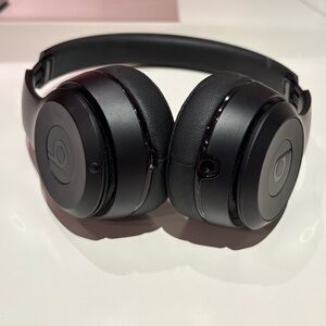 Beats Solo3 Wireless On-Ear Headphones